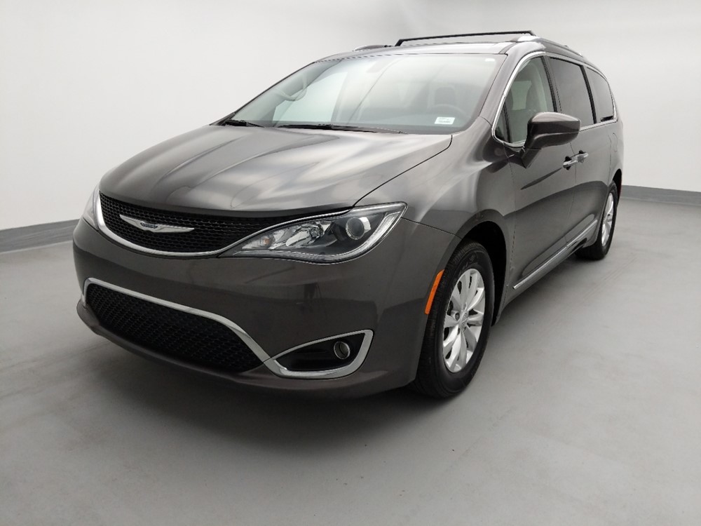 2018 Chrysler Pacifica - Driver Front Bumper