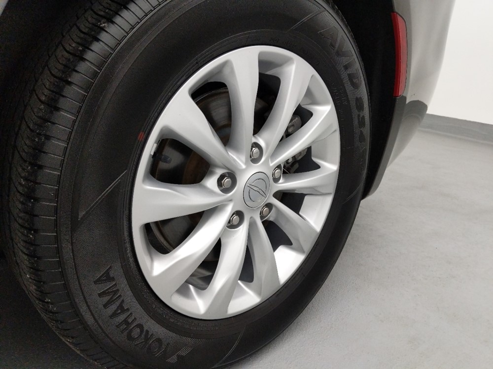 2018 Chrysler Pacifica - Wheel