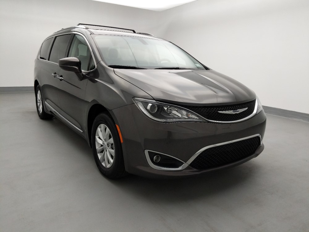 2018 Chrysler Pacifica - Passenger Front Bumper