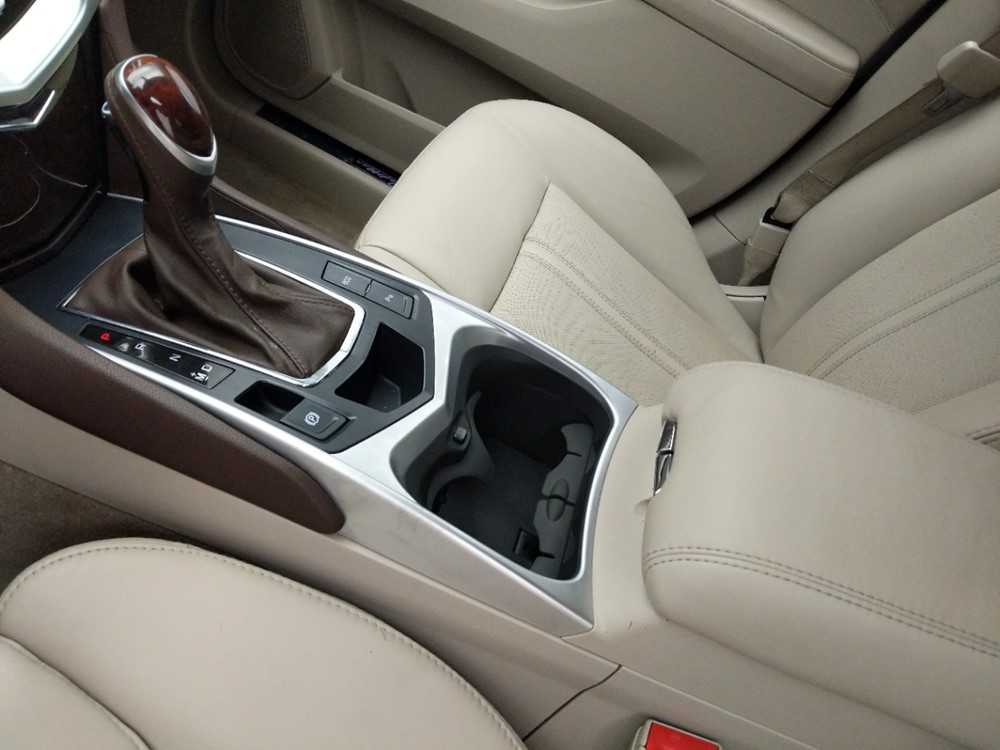 2016 Cadillac SRX - Center Console/Cup Holders