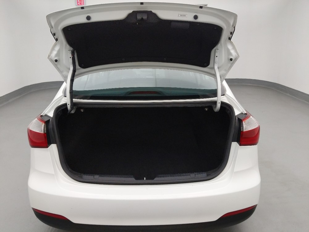 2016 Kia Forte - Trunk