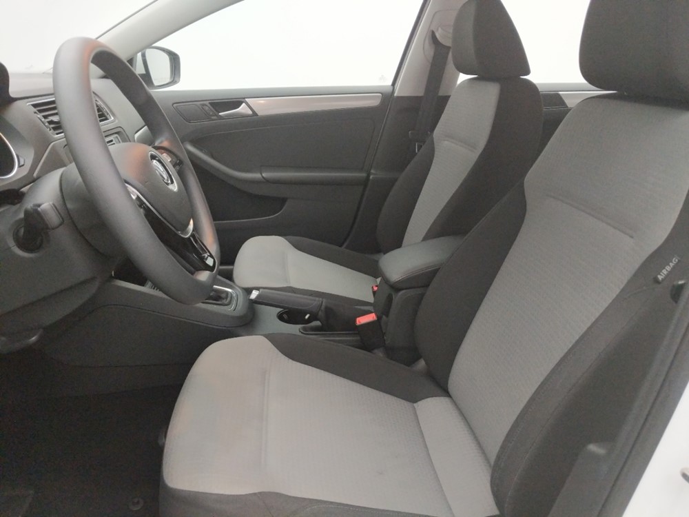 2018 Volkswagen Jetta - Driver Front Seat