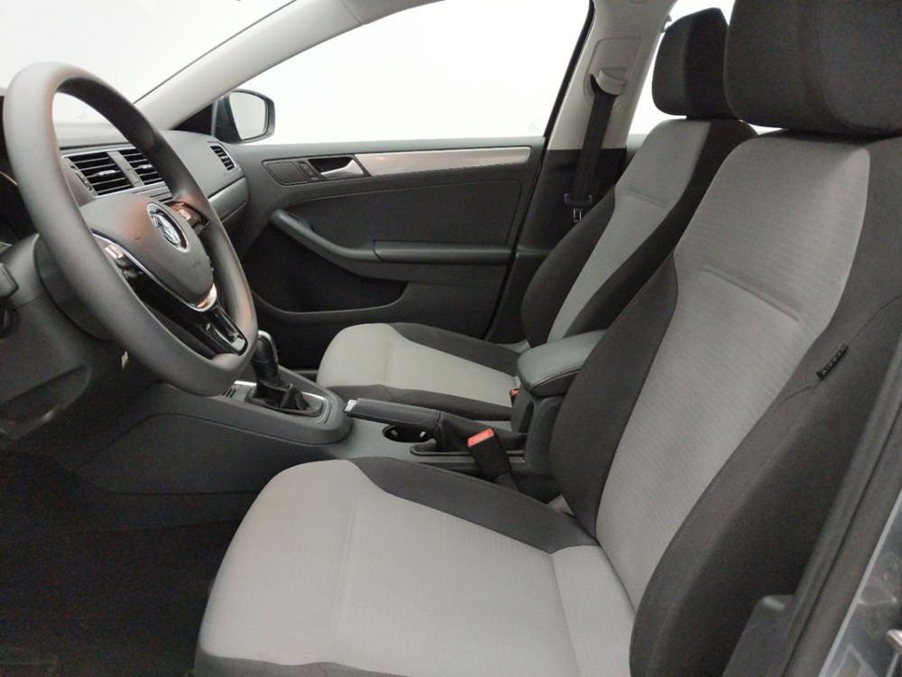 2018 Volkswagen Jetta - Driver Front Seat