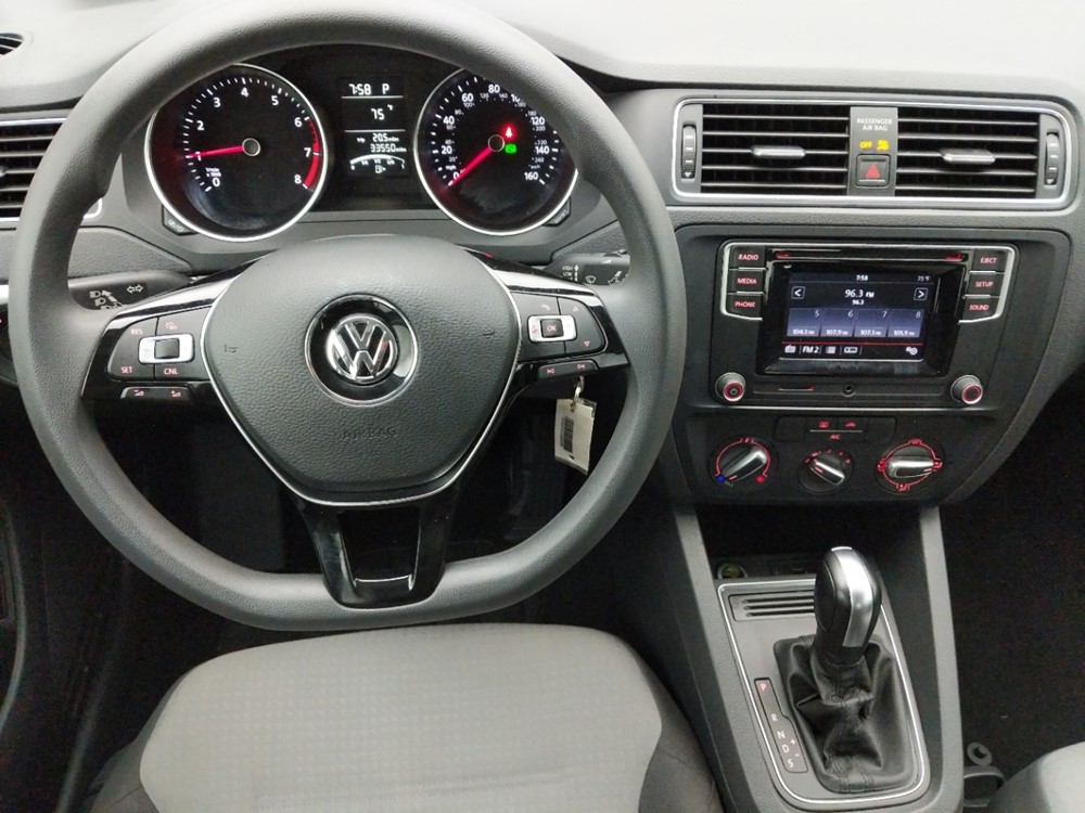 2018 Volkswagen Jetta - Driver Dash