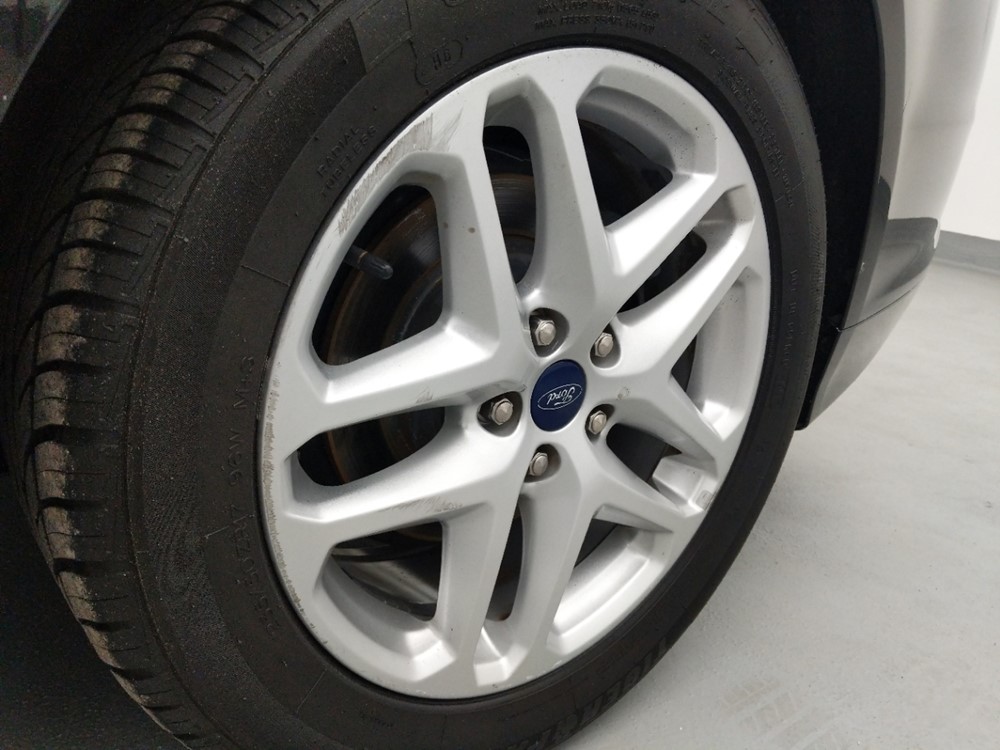 2016 Ford Fusion - Wheel