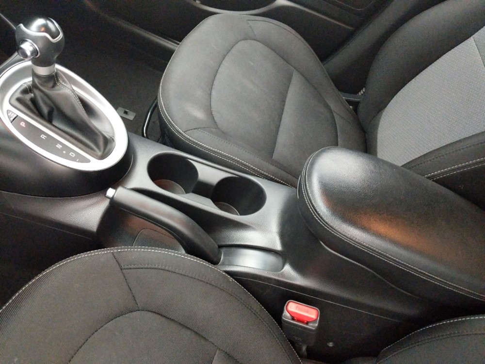 2017 Kia Soul - Center Console/Cup Holders