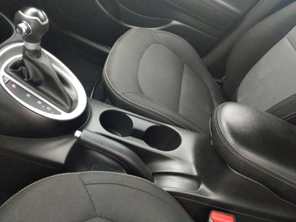 2017 Kia Soul - Center Console/Cup Holders