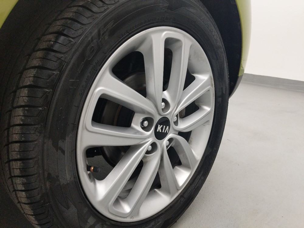2017 Kia Soul - Wheel