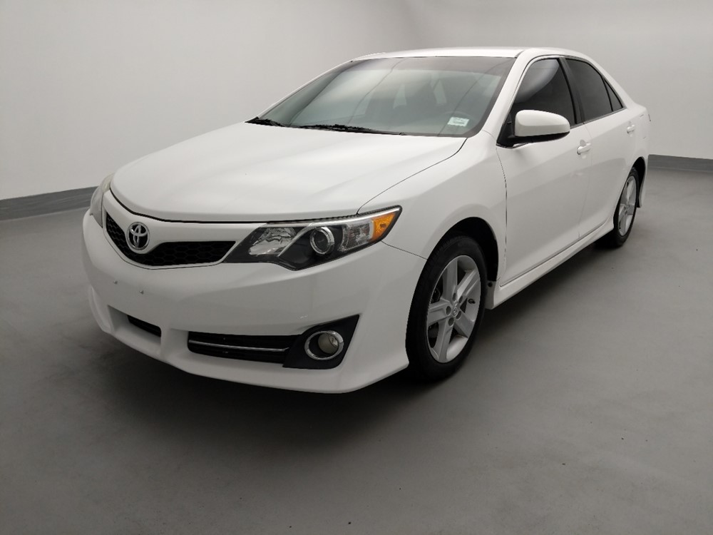 2014 Toyota Camry - Driver Front Bumper