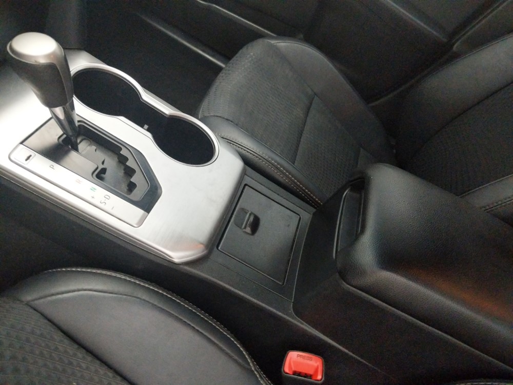 2014 Toyota Camry - Center Console/Cup Holders
