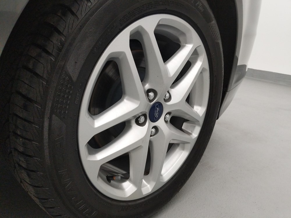 2016 Ford Fusion - Wheel