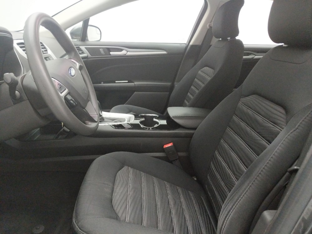 2016 Ford Fusion - Driver Front Seat