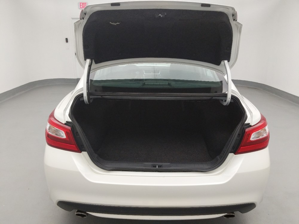 2016 Nissan Altima - Trunk