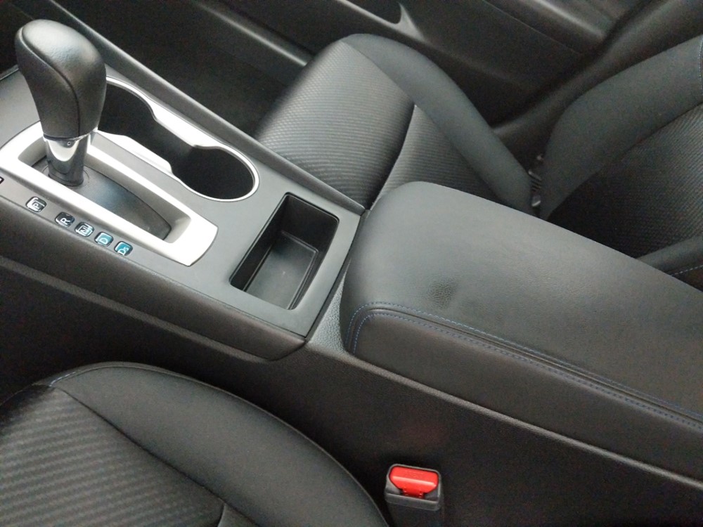2016 Nissan Altima - Center Console/Cup Holders