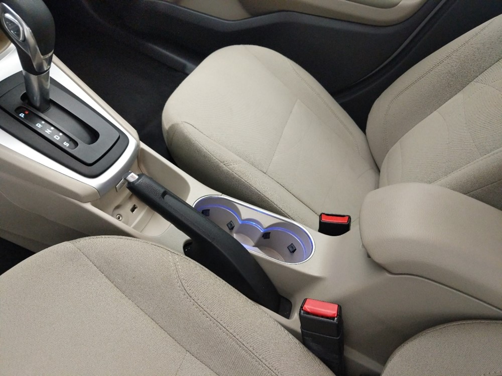 2018 Ford Fiesta - Center Console/Cup Holders