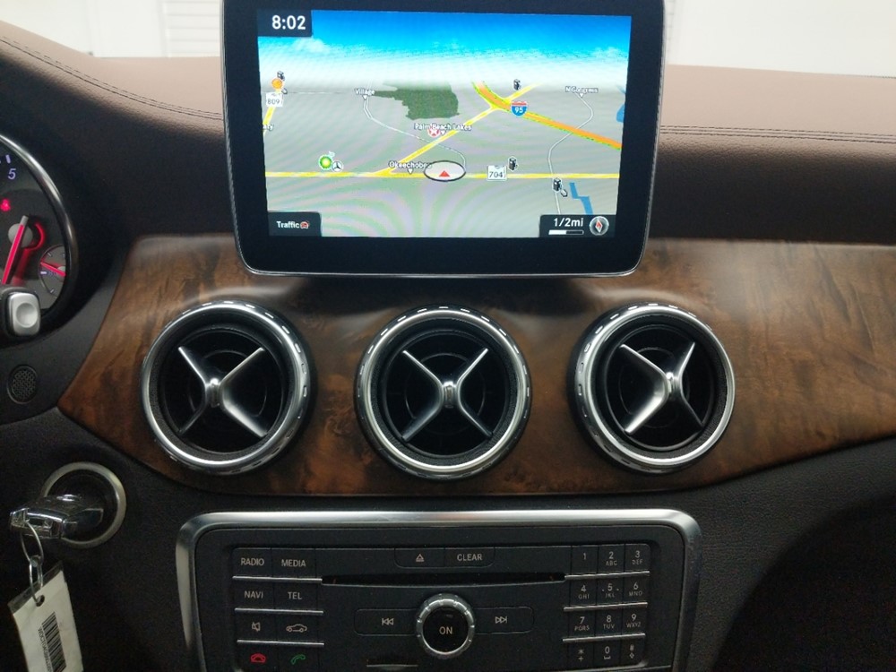 2016 Mercedes-Benz GLA250 - Stereo Package