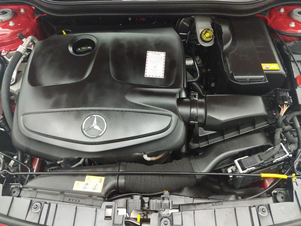 2016 Mercedes-Benz GLA250 - Engine