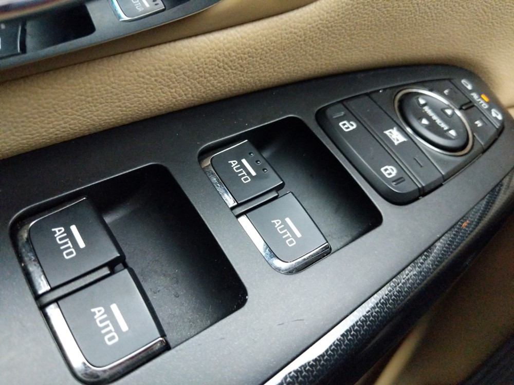 2016 Kia Sedona - Driver Power Windows/Lock Control
