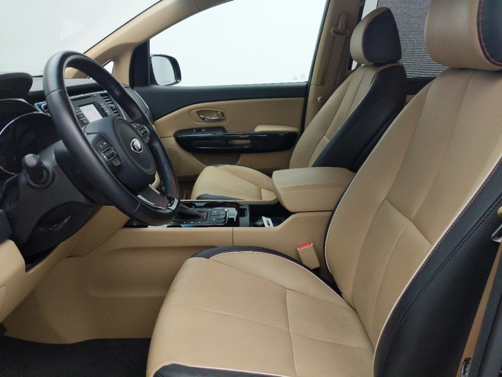 2016 Kia Sedona - Driver Front Seat