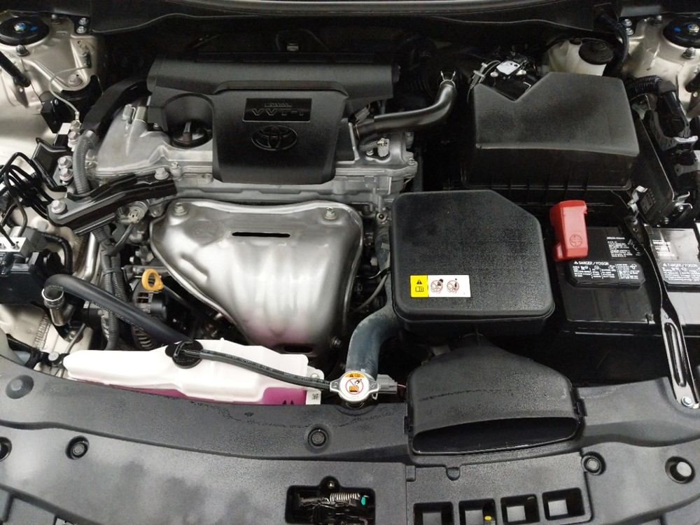 2017 Toyota Camry - Engine