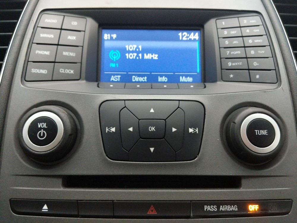 2016 Ford Taurus - Stereo Package