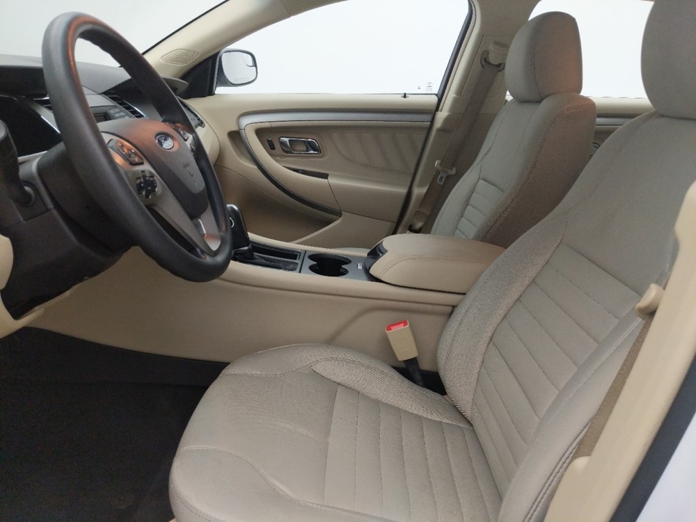 2016 Ford Taurus - Driver Front Seat
