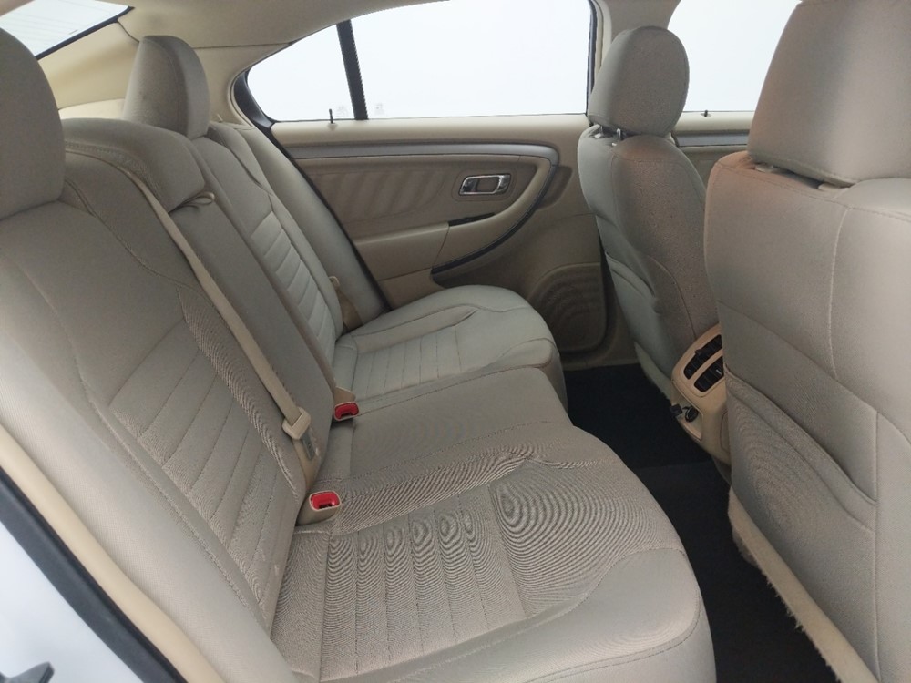 2016 Ford Taurus - Passenger Rear Seat