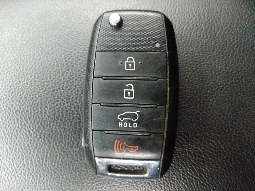 2016 Kia Soul - Keys