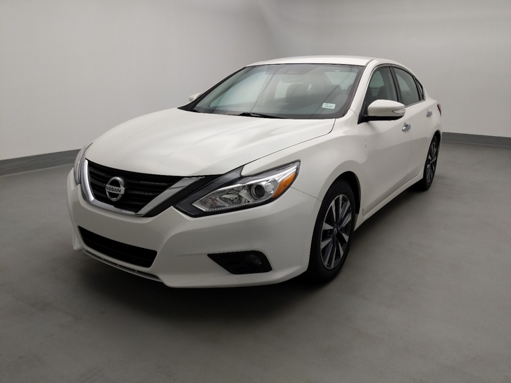 Used 2017 Nissan Altima Driver Front Bumper