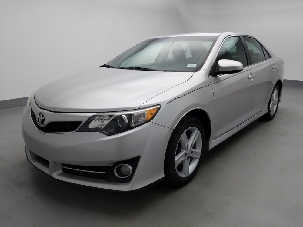 Used 2013 Toyota Camry Driver Front Bumper