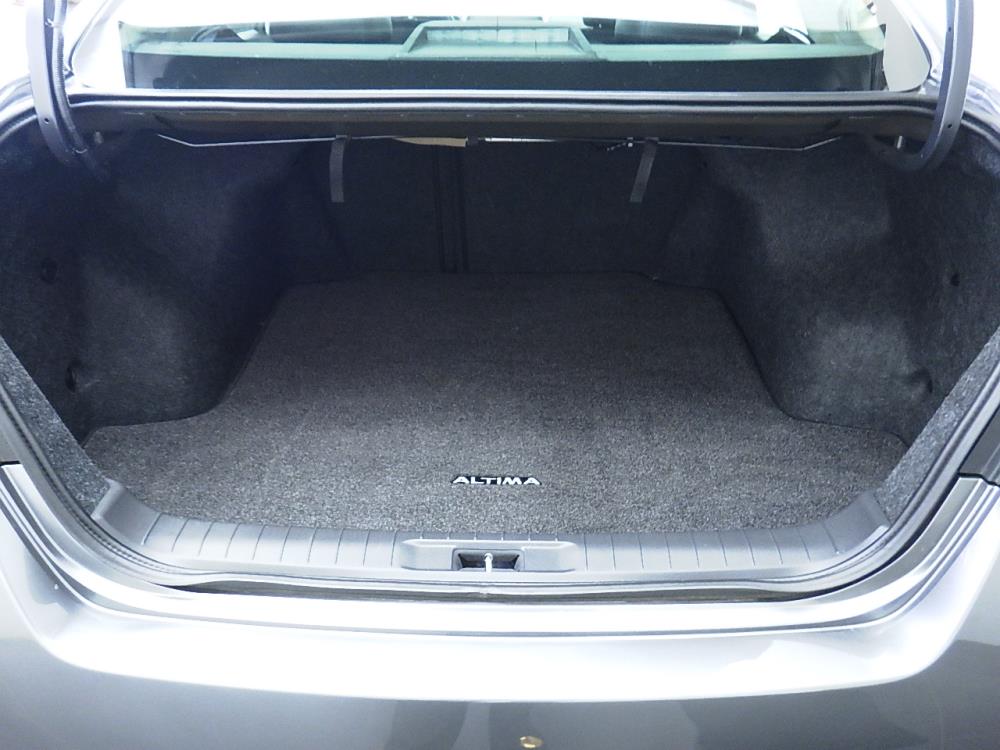 2015 Nissan Altima - Trunk