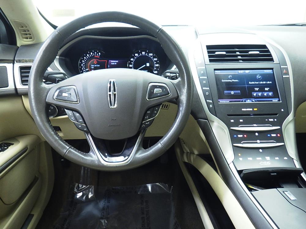 2014 Lincoln MKZ - Driver Dash