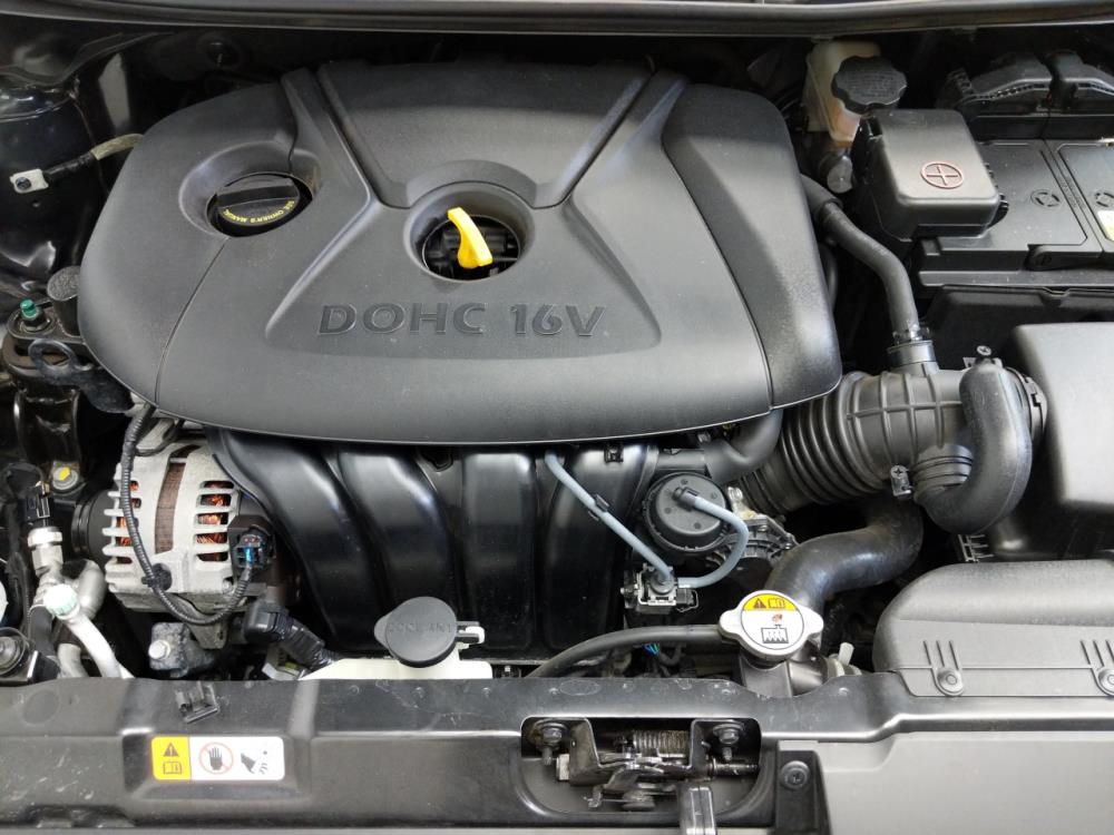2015 Hyundai Elantra - Engine