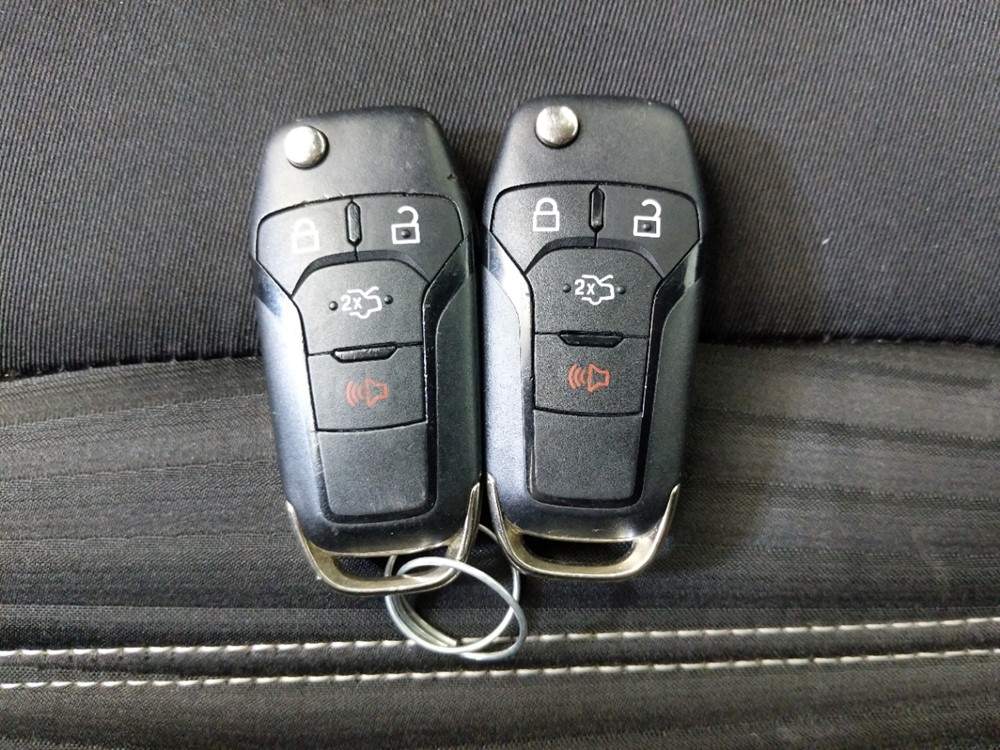 2016 Ford Fusion - Keys