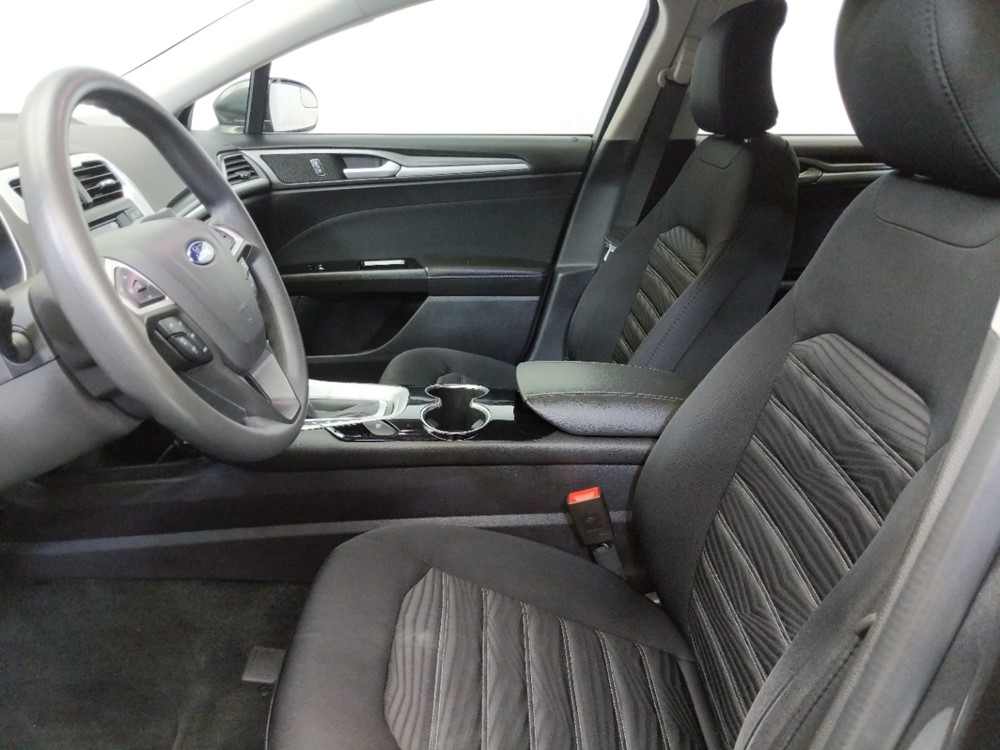2016 Ford Fusion - Driver Front Seat