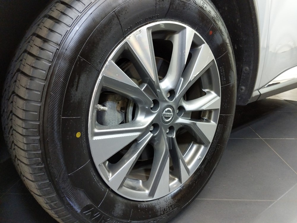 2017 Nissan Murano - Wheel