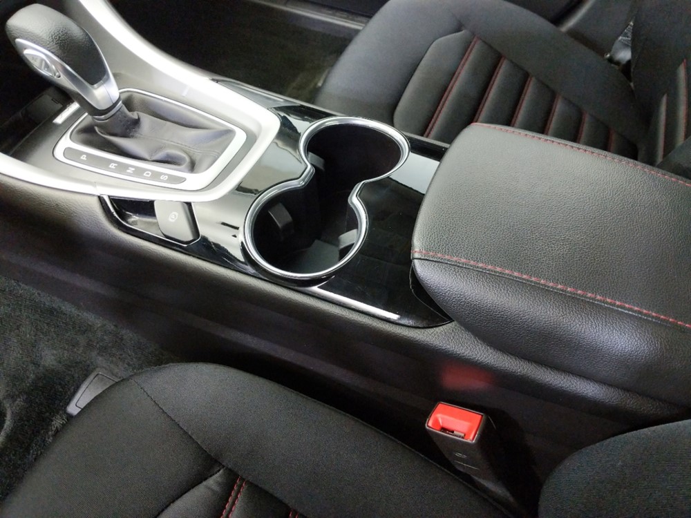 2016 Ford Fusion - Center Console/Cup Holders