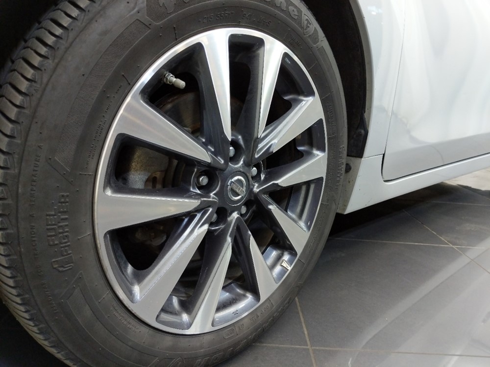 2017 Nissan Altima - Wheel