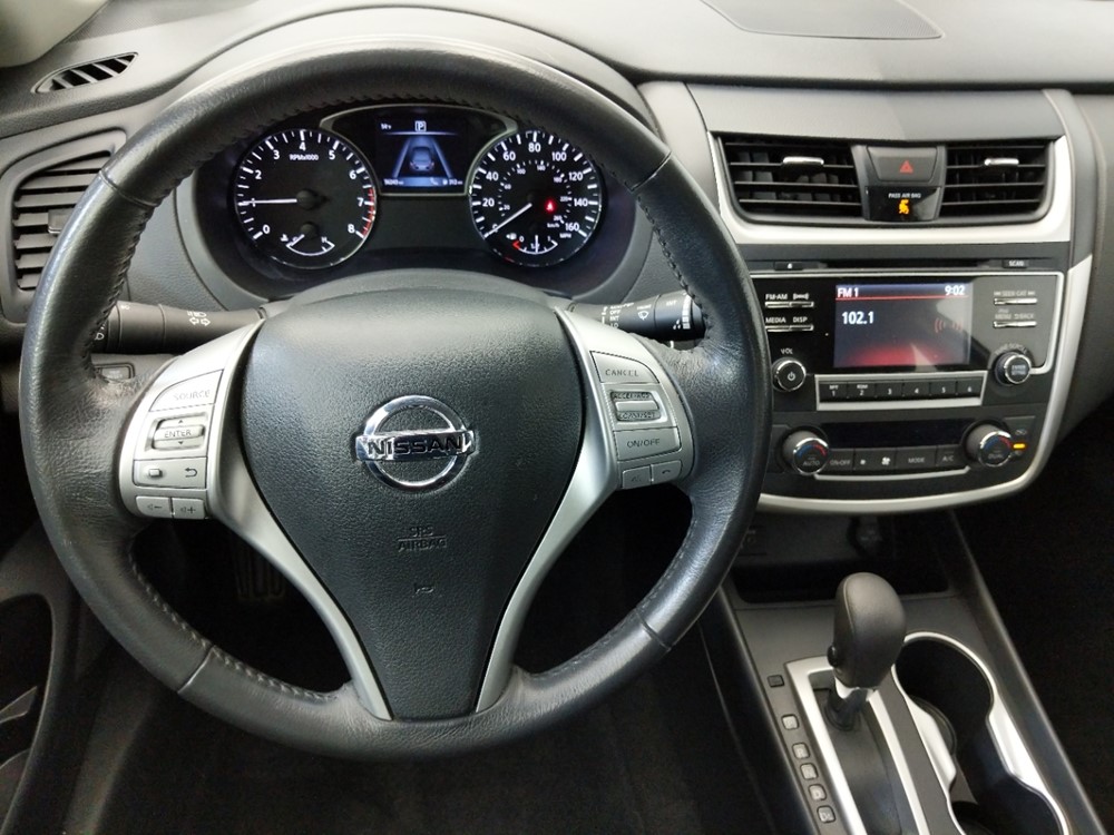 2017 Nissan Altima - Driver Dash
