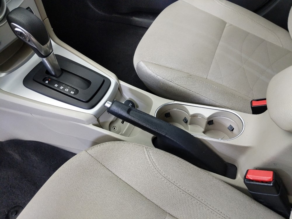 2017 Ford Fiesta - Center Console/Cup Holders
