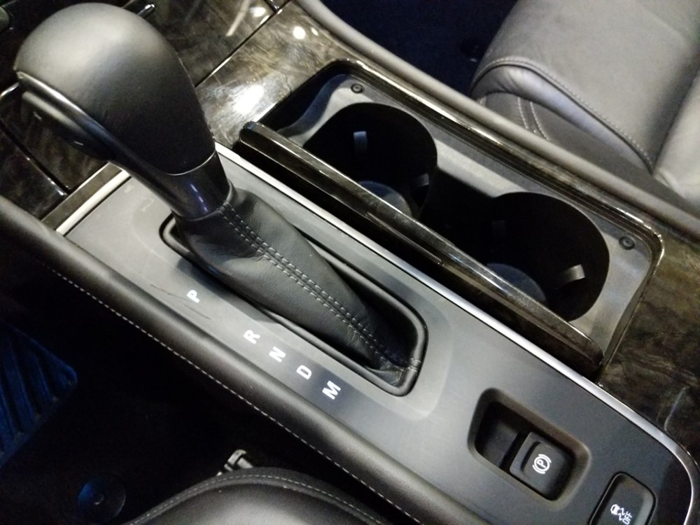 2016 Buick LaCrosse - Center Console/Cup Holders