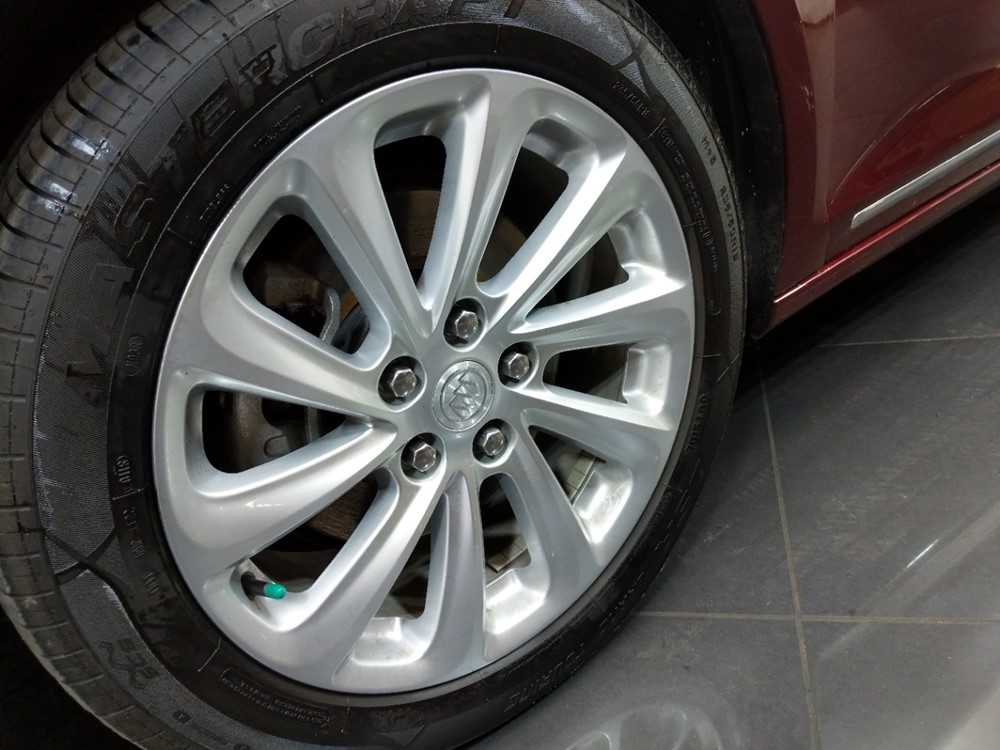 2016 Buick LaCrosse - Wheel