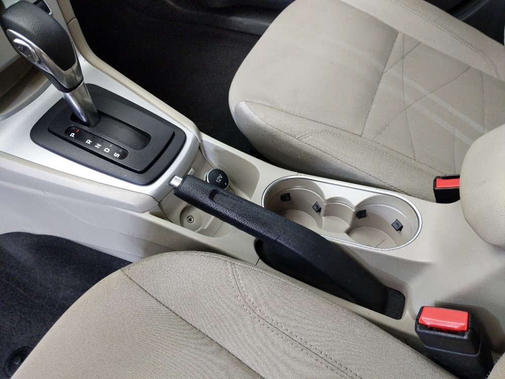 2017 Ford Fiesta - Center Console/Cup Holders