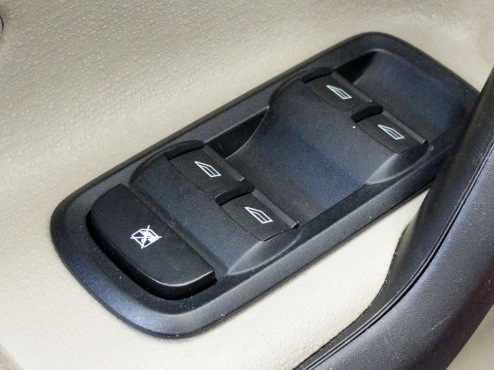 2017 Ford Fiesta - Driver Power Windows/Lock Control