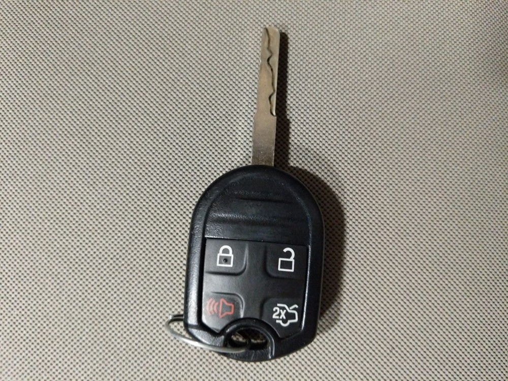 2017 Ford Fiesta - Keys