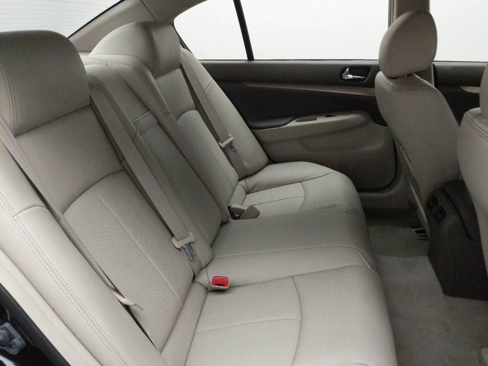2011 INFINITI G37 - Passenger Rear Seat