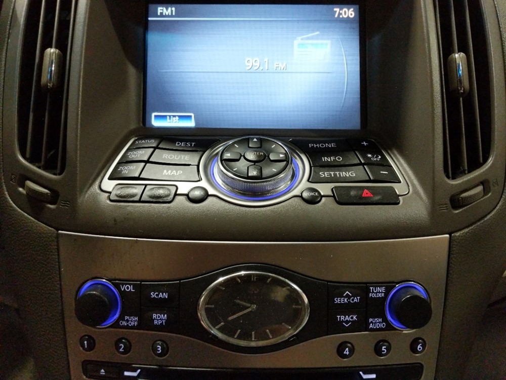 2011 INFINITI G37 - Stereo Package