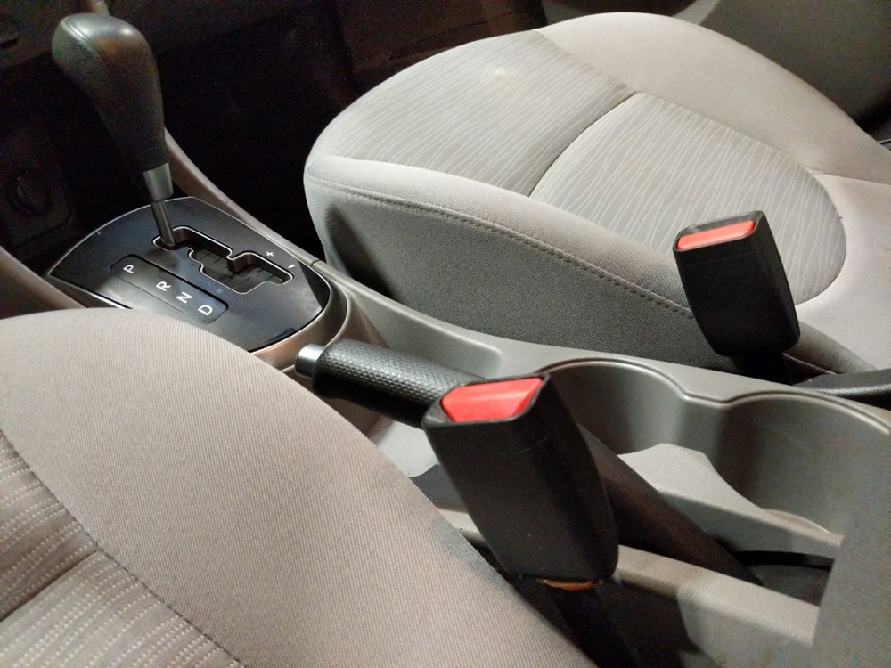 2017 Hyundai Accent - Center Console/Cup Holders