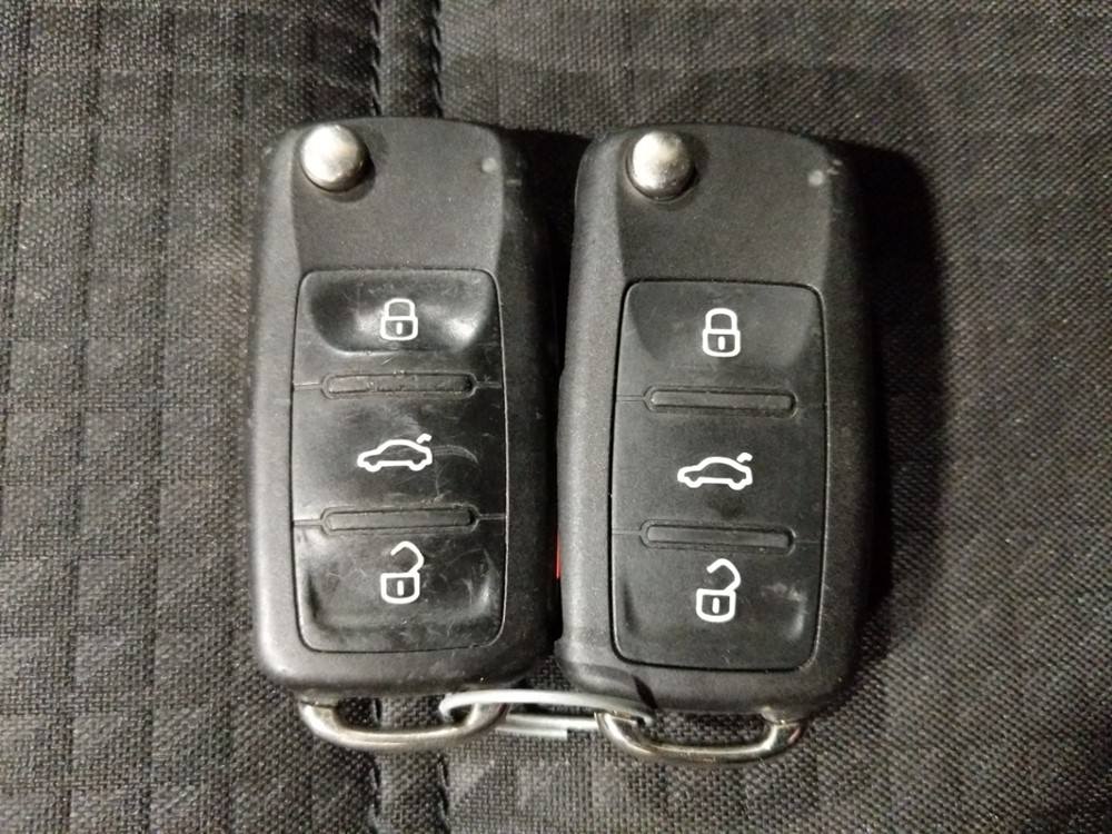 2016 Volkswagen Jetta - Keys