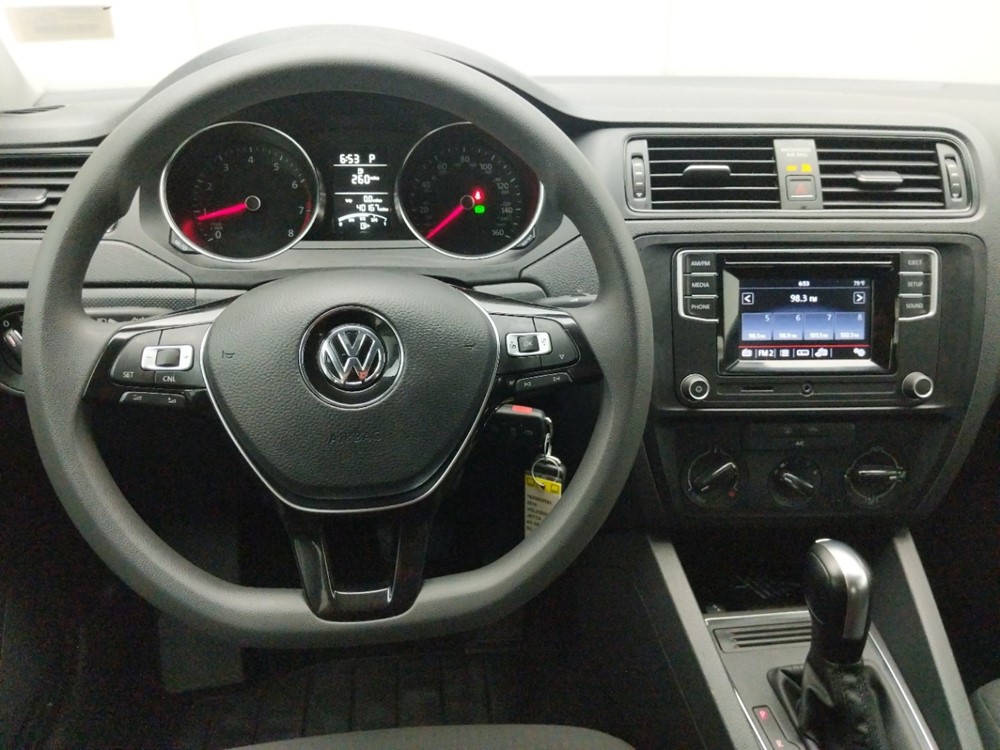 2016 Volkswagen Jetta - Driver Dash